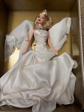 DUCHESS OF DIAMONDS SWAROVSKI  BARBIE  NRBF 💎💎💎